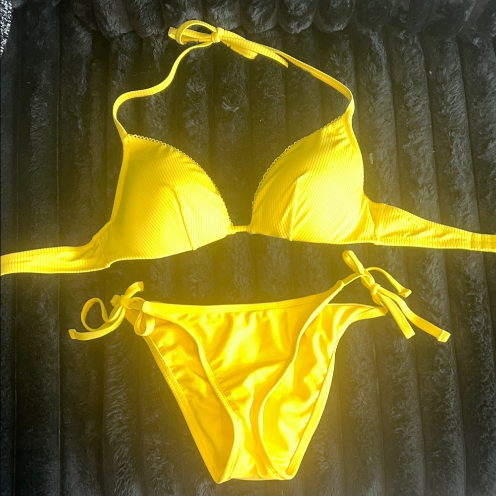 Shade & Shore Vibrant Yellow Bikini Set